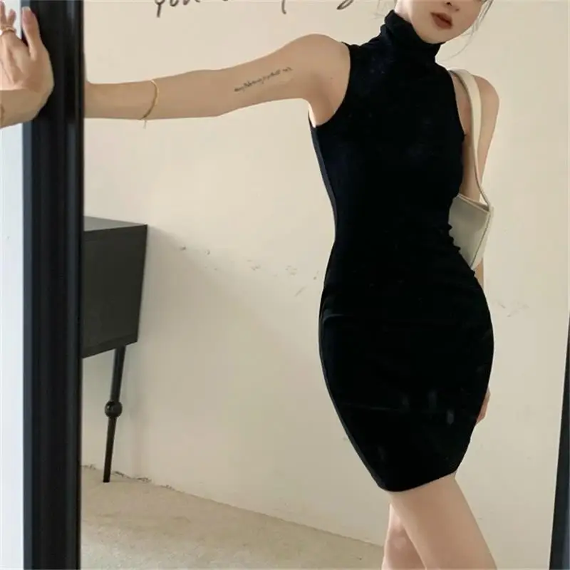 Sleeveless Black