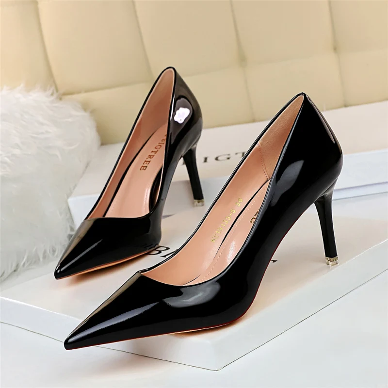 Women Metallic Leather Pumps 7.5cm 10.5cm High Heels Lady Stiletto Low Heels Wedding Bridal Silver Gold Sparkly Quality Shoes Women Metallic Leather Pumps 7.5cm 10.5cm High Heels Lady Stiletto Low Heels Wedding Bridal Silver Gold Sparkly Quality Shoes