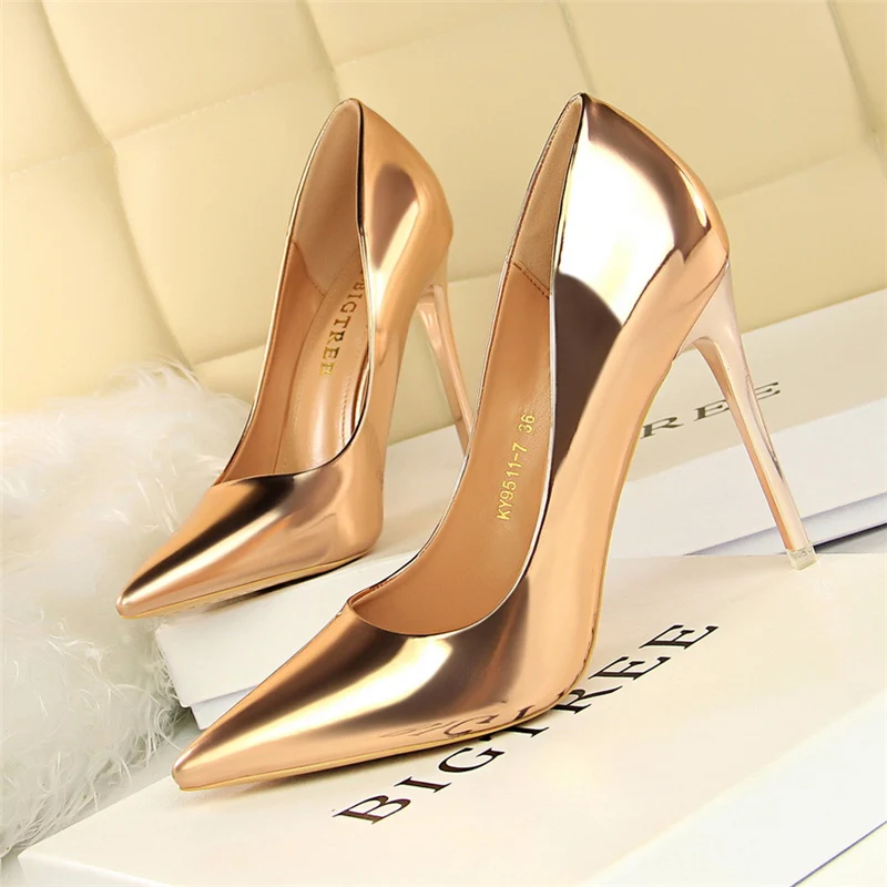 Women Metallic Leather Pumps 7.5cm 10.5cm High Heels Lady Stiletto Low Heels Wedding Bridal Silver Gold Sparkly Quality Shoes Women Metallic Leather Pumps 7.5cm 10.5cm High Heels Lady Stiletto Low Heels Wedding Bridal Silver Gold Sparkly Quality Shoes