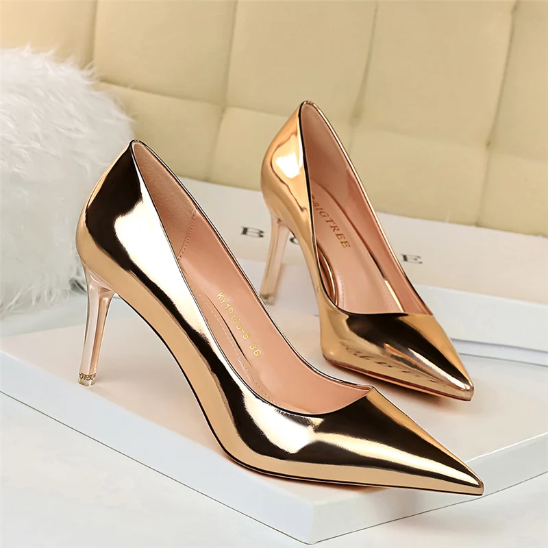 Women Metallic Leather Pumps 7.5cm 10.5cm High Heels Lady Stiletto Low Heels Wedding Bridal Silver Gold Sparkly Quality Shoes Women Metallic Leather Pumps 7.5cm 10.5cm High Heels Lady Stiletto Low Heels Wedding Bridal Silver Gold Sparkly Quality Shoes