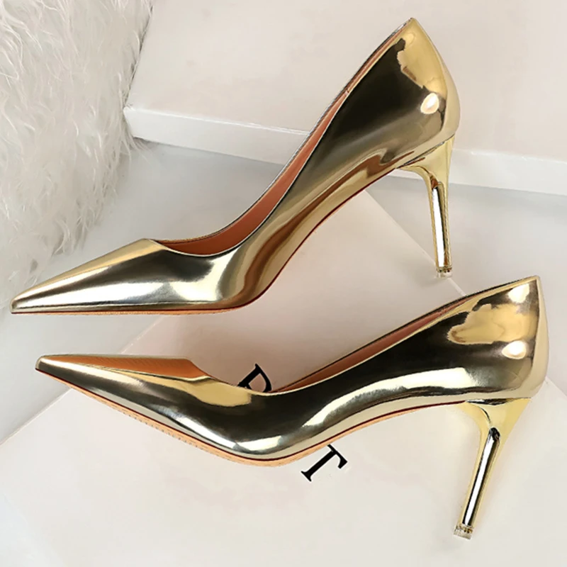 Women Metallic Leather Pumps 7.5cm 10.5cm High Heels Lady Stiletto Low Heels Wedding Bridal Silver Gold Sparkly Quality Shoes Women Metallic Leather Pumps 7.5cm 10.5cm High Heels Lady Stiletto Low Heels Wedding Bridal Silver Gold Sparkly Quality Shoes