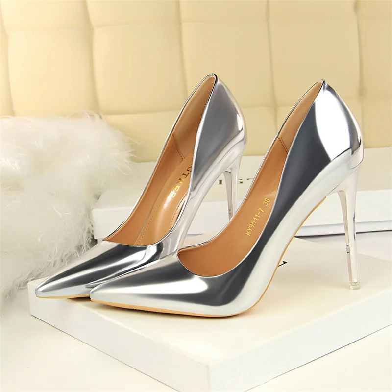 Women Metallic Leather Pumps 7.5cm 10.5cm High Heels Lady Stiletto Low Heels Wedding Bridal Silver Gold Sparkly Quality Shoes Women Metallic Leather Pumps 7.5cm 10.5cm High Heels Lady Stiletto Low Heels Wedding Bridal Silver Gold Sparkly Quality Shoes