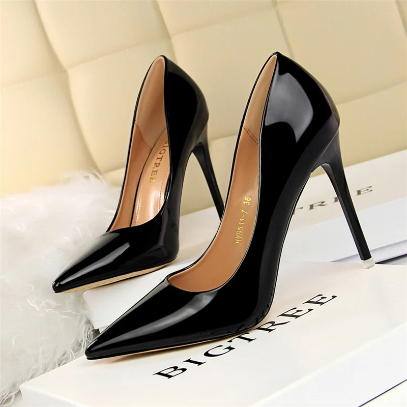 Women Metallic Leather Pumps 7.5cm 10.5cm High Heels Lady Stiletto Low Heels Wedding Bridal Silver Gold Sparkly Quality Shoes Women Metallic Leather Pumps 7.5cm 10.5cm High Heels Lady Stiletto Low Heels Wedding Bridal Silver Gold Sparkly Quality Shoes
