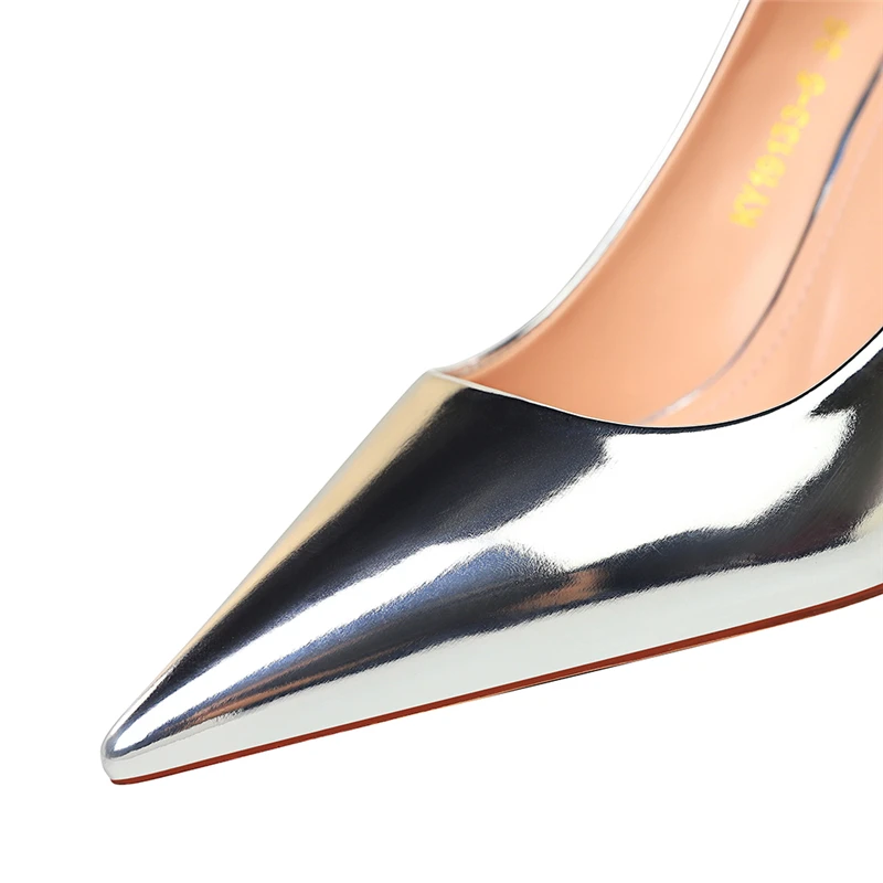 Women Metallic Leather Pumps 7.5cm 10.5cm High Heels Lady Stiletto Low Heels Wedding Bridal Silver Gold Sparkly Quality Shoes Women Metallic Leather Pumps 7.5cm 10.5cm High Heels Lady Stiletto Low Heels Wedding Bridal Silver Gold Sparkly Quality Shoes
