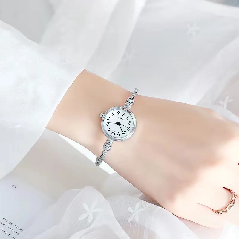 YIKAZE Women Watches Small Gold Bangle Bracelet Watch Stainless Steel Retro Ladies Quartz Wristwatch Clock Fashion Dress Watch