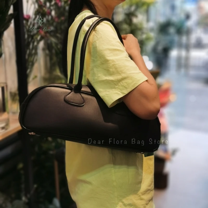 Alternative view of Luxury Zipper Large Capacity Shoulder Bag