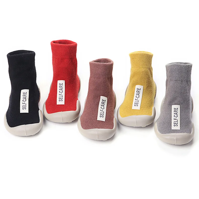 Baby Boy Shoes First Step Walkers for Winter 0 to 1 2 3 4 Years Knit Shoes for Girls Red Gray Soft Rubber Sole Cute Baby Shoes