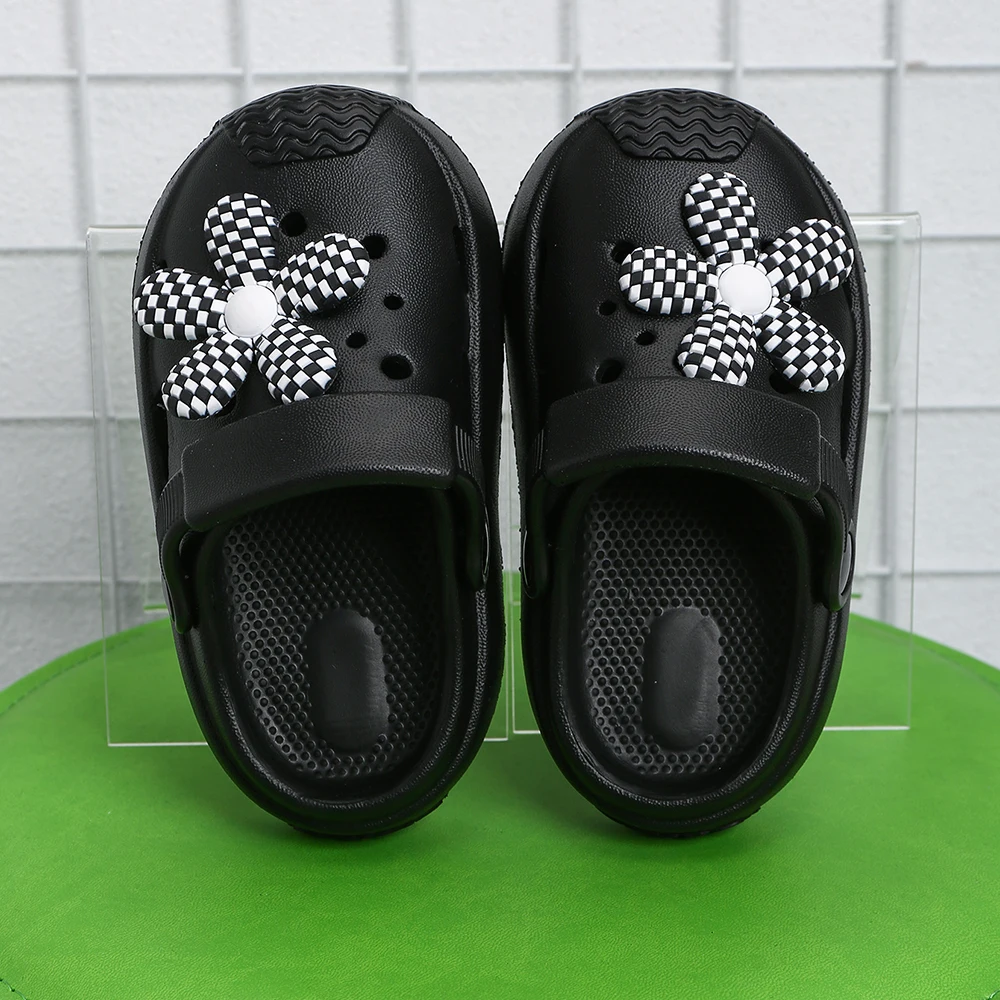 Children Garden Slippers Baby Cute Flower Sandals Summer Boys Girls Hole Light Weight Sandals Fashion Non-Slip Beach Kids Shoes