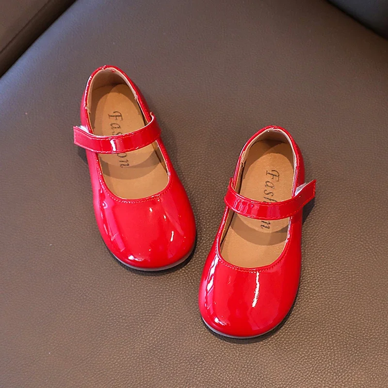 Alternative view of Plain Patent Leather Ballet Flats Baby Girls Concise Round Toe Mary Jane Shoes Kids Soft Sole Casual Dress Zapatos in Red White