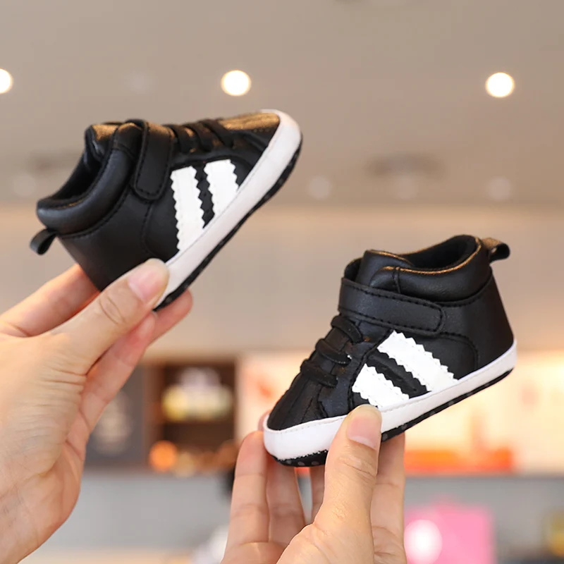 B233 Black