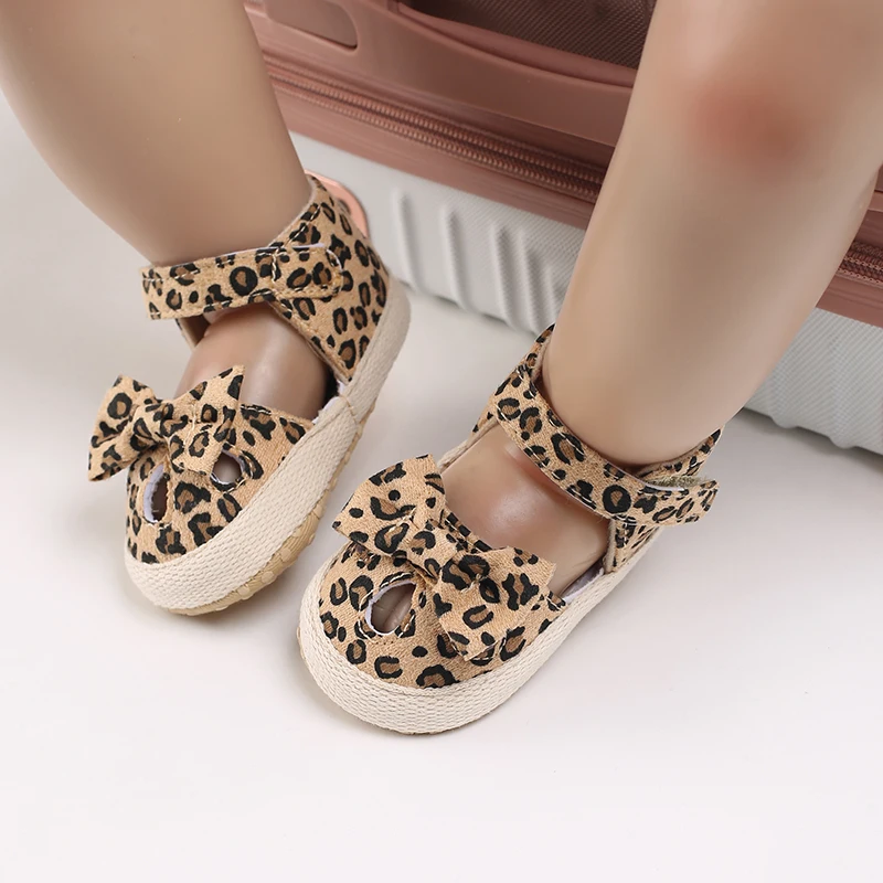 0-18 Months Baby Girls Sweet Flowers Sandals Summer Soft Sole Flat Princess Dress Shoes Infant Non-Slip First Walkers Footwear