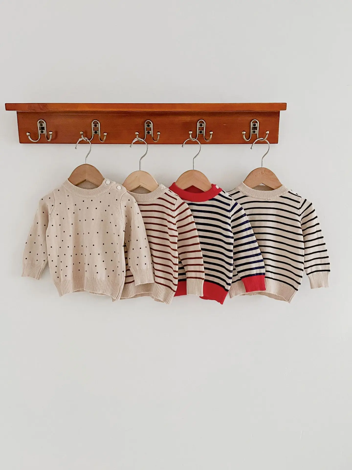 Spring And Autumn Newborn Infant Baby Boys And Girls Knit Top Shirt Stripe Round Dot Sweater Kids Fashion Baby Clothing Spring And Autumn Newborn Infant Baby Boys And Girls Knit Top Shirt Stripe Round Dot Sweater Kids Fashion Baby Clothing