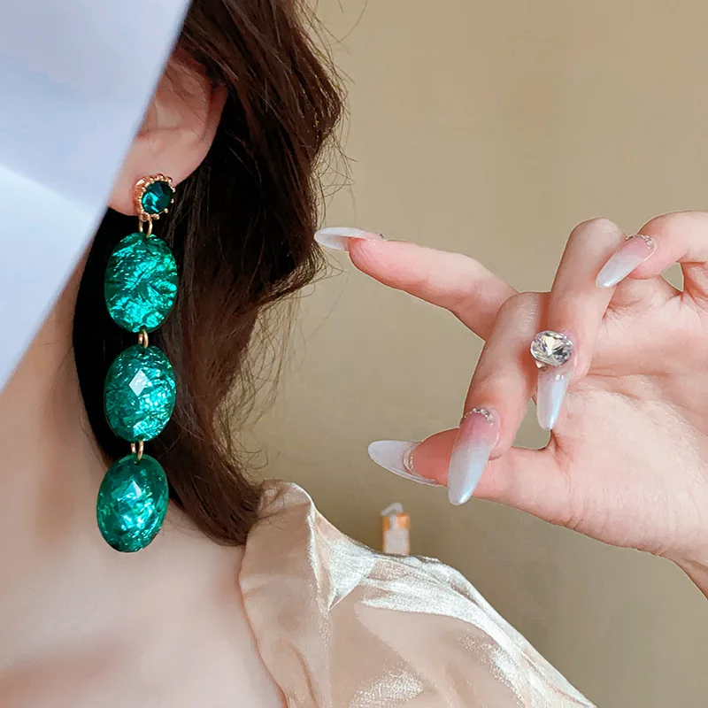 Emerald Oval Rhinestone Dangle Earrings for Women French Vintage Retro New in Earring 2024 Trend Charms Luxury Advanced Jewelry Emerald Oval Rhinestone Dangle Earrings for Women French Vintage Retro New in Earring 2024 Trend Charms Luxury Advanced Jewelry