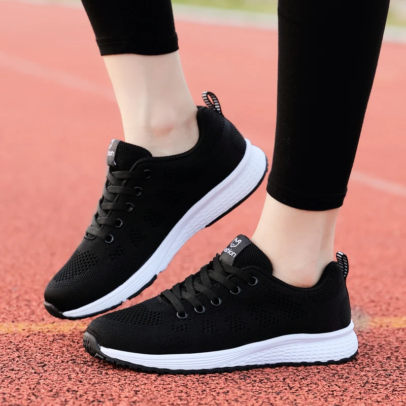 Breathable Women Running Shoes Lightweight Anti-slip Female Sports Shoes Outdoor Soft Women's Sneakers Lace Up Fashion Tennis
